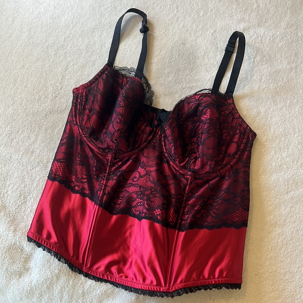 Cacique Sexy Bustier Lingerie - Red & Black Lace - Size 18/20